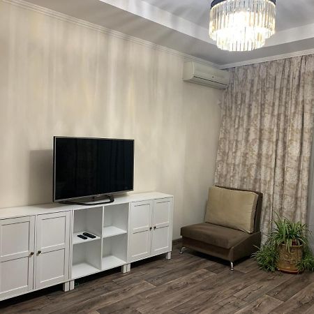 2-Комнатная Квартира На Соборной Mykolajiv Eksteriør bilde