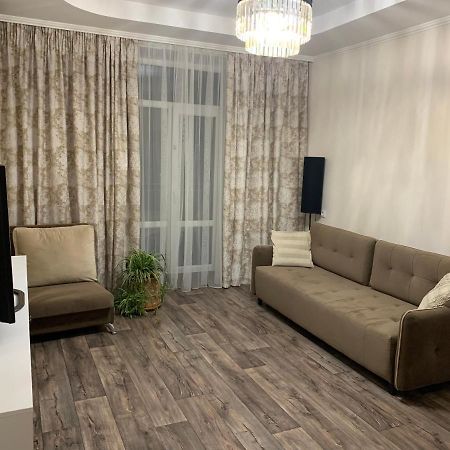 2-Комнатная Квартира На Соборной Mykolajiv Eksteriør bilde