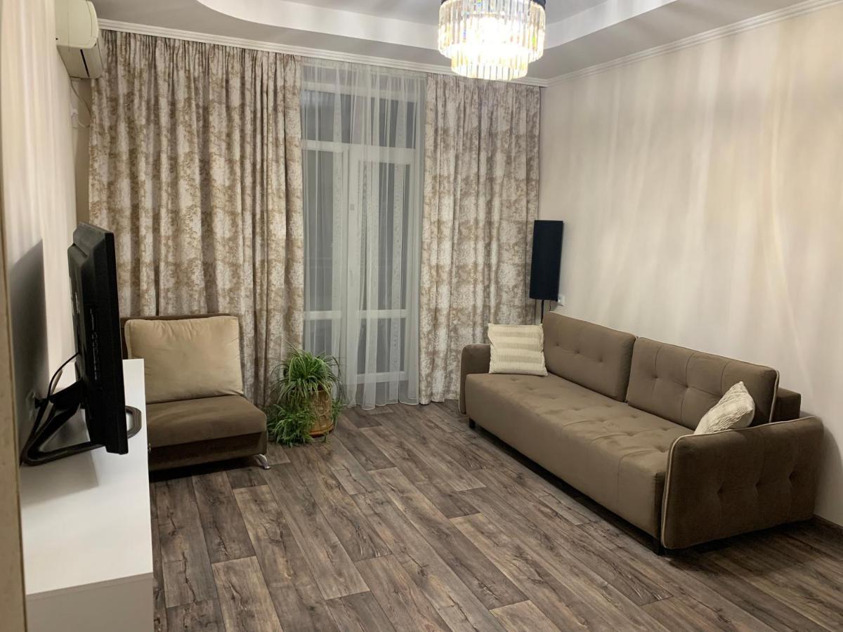 2-Комнатная Квартира На Соборной Mykolajiv Eksteriør bilde